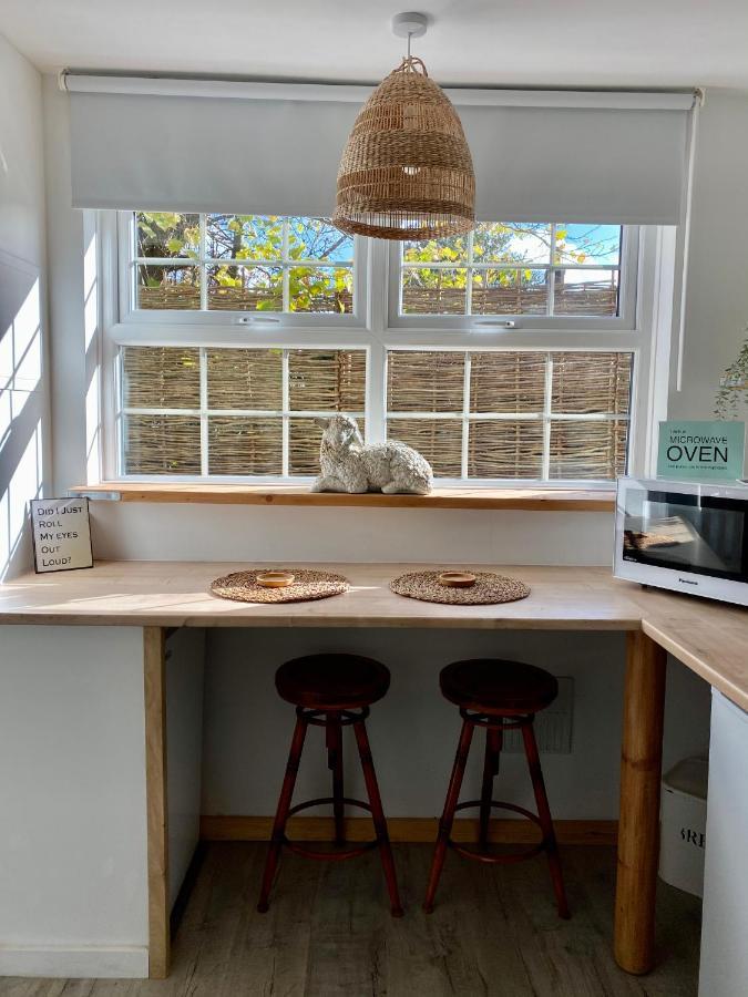 Little Limes An Adorable Little Suffolk Getaway With Outside Space Near Woodbridge Eyke Екстериор снимка